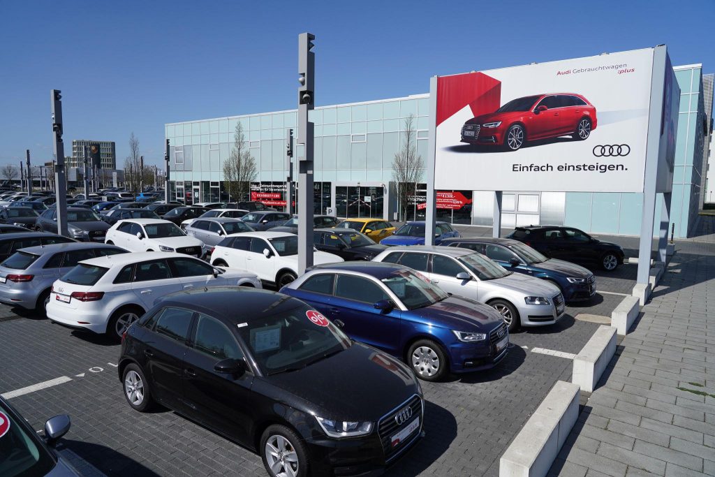 Customer locks Audi overnight after dealership traps him inside