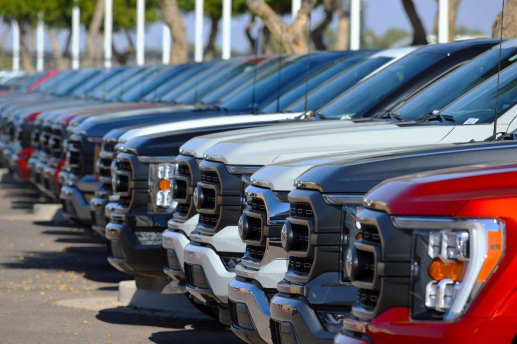 U.S. car payments hit $806 monthly as 19% pay over $1,000